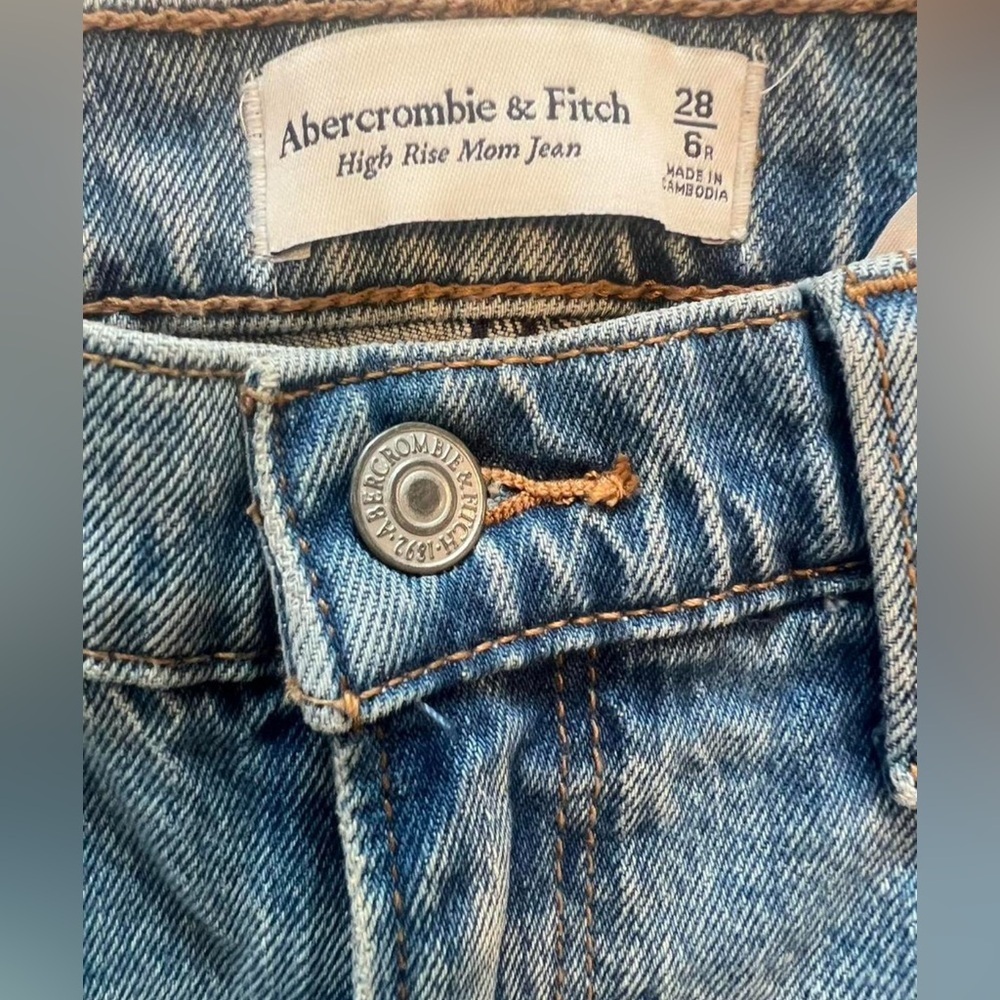 Abercrombie High Rise Mom Jean Fringe Hem - Picture 4 of 4